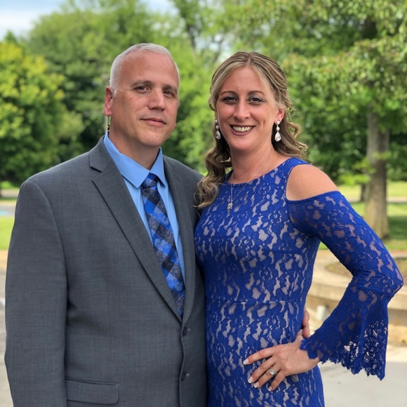 Meet your Posher,Cariann NotJustMoms.Closet๐๐ผโโ๏ธ - Picture 5 of 11